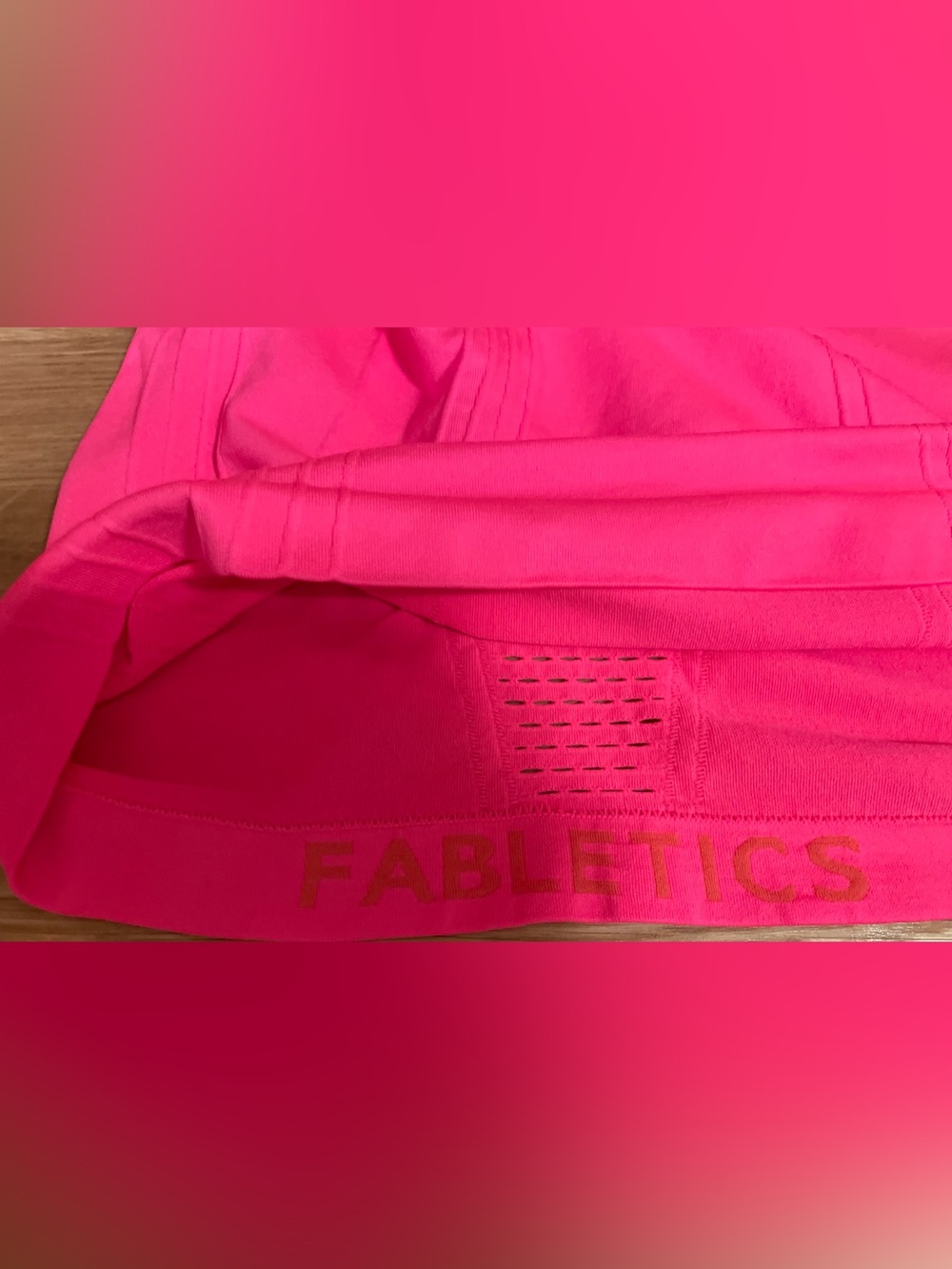 Fabletics Arta Seamless Long-Sleeve Mesh Inset Performance Top - Picture 5 of 5